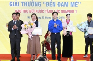 Cô gái Tủa Chùa và hành trình trở thành phiên bản Number 1 của người Việt trẻ