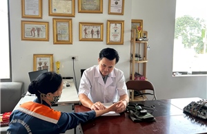 Lương y với tâm huyết ‘giữ lửa’ y học cổ truyền 