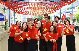 Công viên Nước Hồ Tây tưng bừng &#39;lễ hội kép&#39; mừng Quốc khánh và sinh nhật 25 năm