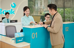 ABBank áp dụng mô hình quầy giao dịch đứng toàn hệ thống, tối ưu trải nghiệm