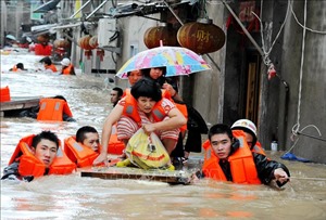 Trung Quốc ứng phó khẩn cấp với lũ lụt