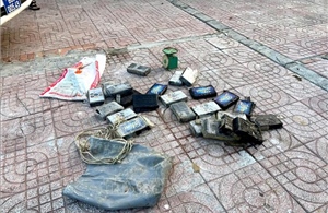 Phát hiện túi nilon nghi chứa ma túy trôi dạt vào bờ biển Kê Gà (Lâm Đồng)