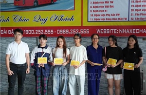Chuyến xe 0 đồng 'chở' ước mơ đến giảng đường