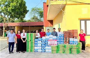 AGRIBANK chi nhánh Tân Yên ủng hộ 278 triệu đồng hỗ trợ khách hàng và người dân bị ảnh hưởng mưa lũ