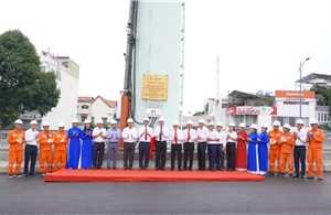 EVNHCMC: Gắn biển công trình đường dây 220kV Cát Lái – Tân Cảng