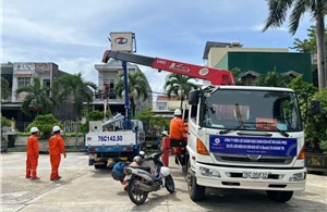 Xuất quân khắc phục hậu quả bão Bualoi