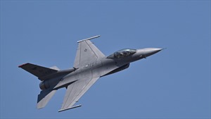 Tiêm kích F-16 rượt đuổi máy bay tư nhân trên không phận cấm ở Washington D.C