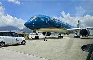 Tàu bay Vietnam Airlines hạ cánh khẩn cấp tại Hồng Kông do hành khách gặp vấn đề sức khỏe