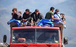 Hơn một nửa dân số Nagorno-Karabakh di tản tới Armenia
