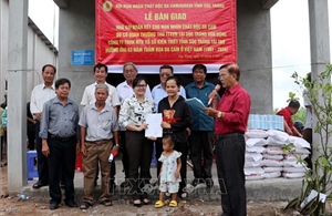 Thông tấn xã Việt Nam chung tay hỗ trợ nạn nhân chất độc da cam tại Sóc Trăng
