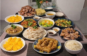 Thể lệ cuộc thi viết chủ đề 'Bữa cơm gia đình ấm áp yêu thương'