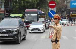 Hà Nội tổ chức giao thông phục vụ thi công hạ ngầm hệ thống chiếu sáng 