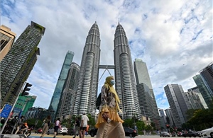 Malaysia siết xử lý tình trạng người nước ngoài ăn xin