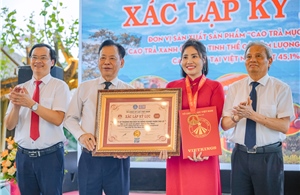 Cao trà mục nhan xác lập Kỷ lục Việt Nam về hàm lượng Polyphenol