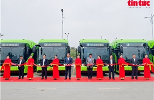 Hà Nội vượt kế hoạch &#39;xanh hóa giao thông&#39;