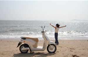 Yadea ra mắt xe máy điện cao cấp Yadea Osta phong cách Neo-Retro