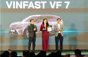 Bộ đôi VF 3 và VF 7 được vinh danh &#39;Ô tô của năm&#39; tại Car Awards 2024