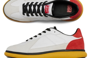 Mẫu giày lạ mắt Từ Onitsuka Tiger được ưu ái trong bộ ảnh mới của HURRYKNG