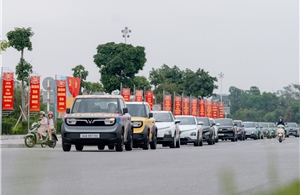 &#39;Vi vu muôn ngả - Phủ xanh Việt Nam&#39;: VinFast mang đại tiệc xe điện đổ bộ Hải Phòng