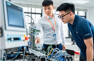 Phenikaa được vinh danh Top 50 Doanh nghiệp lợi nhuận xuất sắc nhất Việt Nam 2025