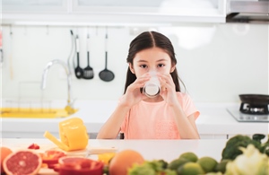 Trẻ biếng ăn: Dùng Vinamilk Probi Cam hằng ngày có hỗ trợ con ăn ngon?