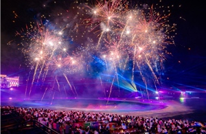 Báo Mỹ: Pháo hoa mỗi đêm đang định nghĩa Phú Quốc thành một thiên đường nhiệt đới không ngủ