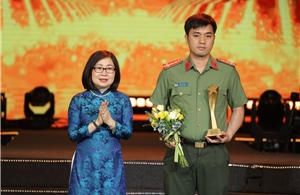 Giải Thể thao Cống hiến: 'Gương mặt thể thao của năm'  thuộc về xạ thủ Trịnh Thu Vinh