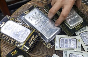 Tỷ phú Elon Musk cảnh báo rủi ro với bạc