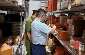 Hà Nội: Khởi tố 2 vụ án xâm phạm quyền sở hữu, thu giữ hơn 3.600 sản phẩm giả nhãn hiệu