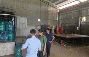 Phát hiện nhiều cơ sở san chiết gas trái phép, có dấu hiệu buôn bán gas giả tại Hà Nội