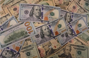 Đồng USD chạm mức cao nhất trong ba tháng