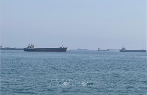 Ba tàu chở dầu bị tấn công tại eo biển Hormuz