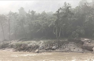 Việt Nam gửi điện thăm hỏi Trung Quốc và Nepal về thiên tai