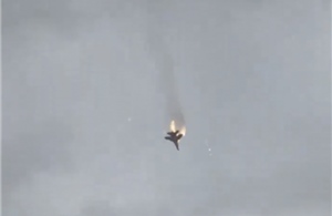 Video ghi lại khoảnh khắc chiến đấu cơ Su-27 của Nga biến thành cầu lửa ở Crimea