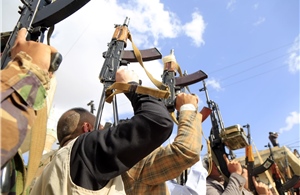  Vì sao lực lượng Houthi ở Yemen bất ngờ đứng ngoài cuộc xung đột Israel - Mỹ với Iran?