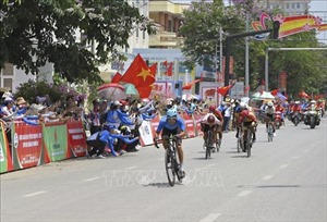 Cuộc đua xe đạp &#39;Về Điện Biên Phủ - 2024&#39;: Các VĐV cán đích chặng 4 tại Điện Biên