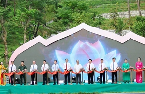 Khánh thành công trình Thác 9 tầng tại quê hương Bác Hồ
