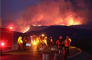 Mỹ: Bang California huy động 2.800 lính cứu hỏa cho mùa cao điểm cháy rừng
