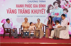 Giao lưu, tôn vinh các gia đình người khuyết tật tiêu biểu vượt khó