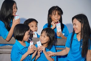 Trường Hy Vọng nhận món quà dinh dưỡng từ TH true Milk