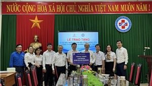 PC Quảng Ngãi trao phương tiện hỗ trợ chăm sóc sức khỏe người bệnh