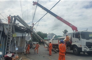 Ngành Điện miền Nam: Cảnh báo nguy cơ mất an toàn điện mùa mưa bão