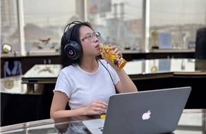  Gen Z tiết lộ cách tiếp năng lượng, tỉnh táo tức thì dù thức đêm, thiếu ngủ