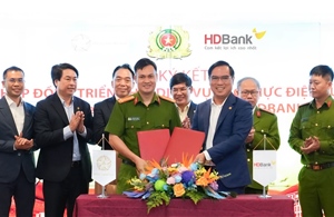 HDBank hợp tác với Trung tâm RAR – Bộ Công an: Tích hợp VNeID, mang trải nghiệm số thuận tiện cho khách hàng