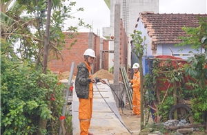 Hoàn thành cấp điện 100% nhà hư hỏng nhẹ, gần 99% nhà hư hỏng nặng 