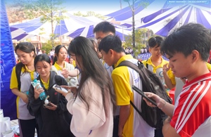 L&A tư vấn hướng nghiệp cho học sinh tại trường THPT Trịnh Hoài Đức