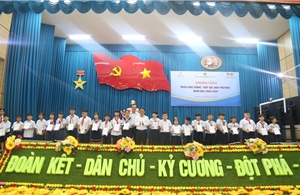 Công ty Nhiệt điện Duyên Hải trao 123 suất học bổng “Tiếp sức đến trường”