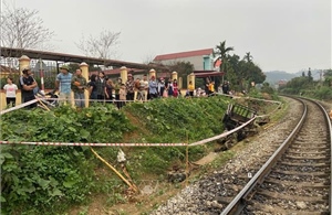 Tàu hỏa va chạm công nông khiến một người tử vong