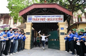 Gợi ý đáp án môn Ngữ văn vào lớp 10 Hà Nội