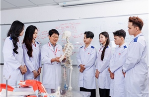 HIU công bố điểm sàn xét tuyển nhóm ngành sức khỏe, luật 2026